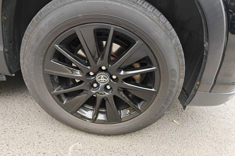 Used Toyota Highlander 2017 2.0T Four-Wheel Drive Black Edition Limited Model
