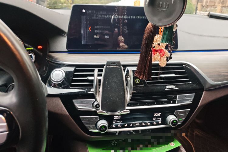 Used BMW 5 Series New Energy 2018 530Le Luxury Package Audio And AC Panel