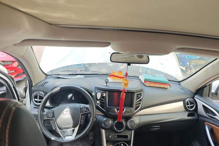 Used BYD Song 2016 1.5TI Manual Luxury Model
