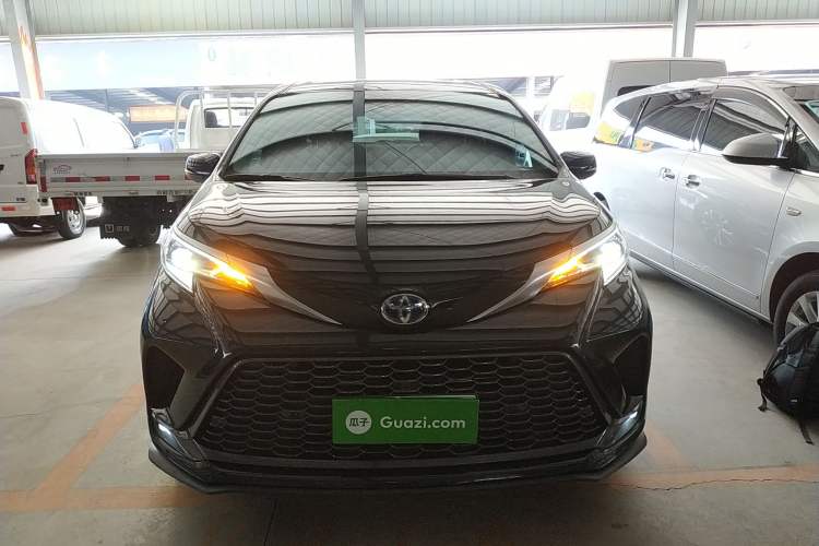 Used Toyota Granvia 2023 2.5L Hybrid Prestige PLUS Edition Front