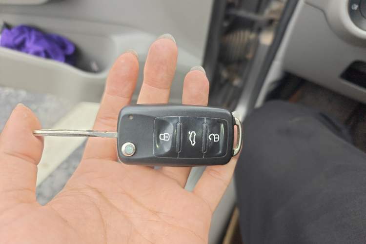 Used Volkswagen Bora 2013 1.6L Manual Fashion Edition
