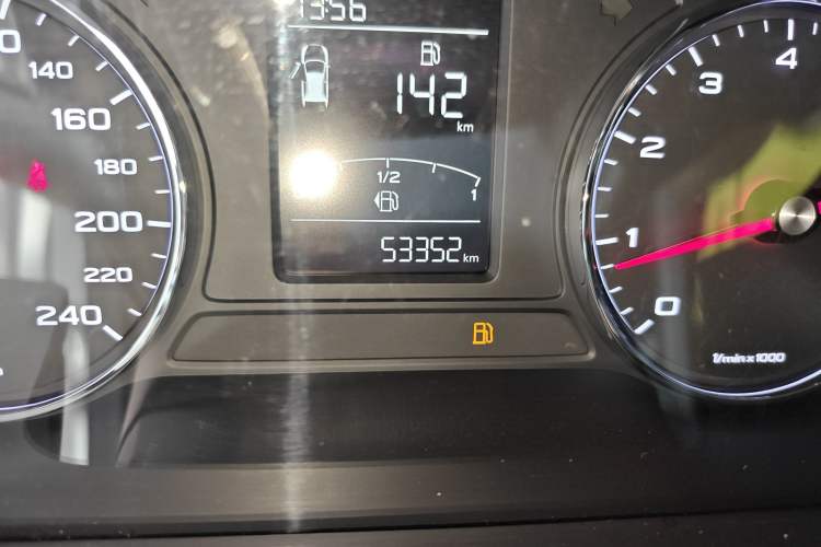 Used Roewe RX5 2020 20T Manual 4G Connect Million Edition
