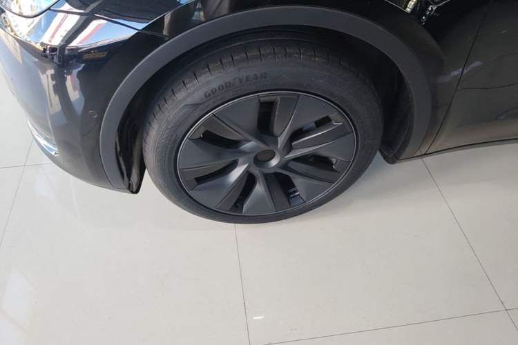 Used Tesla Model Y 2023 Rear-Wheel-Drive Version