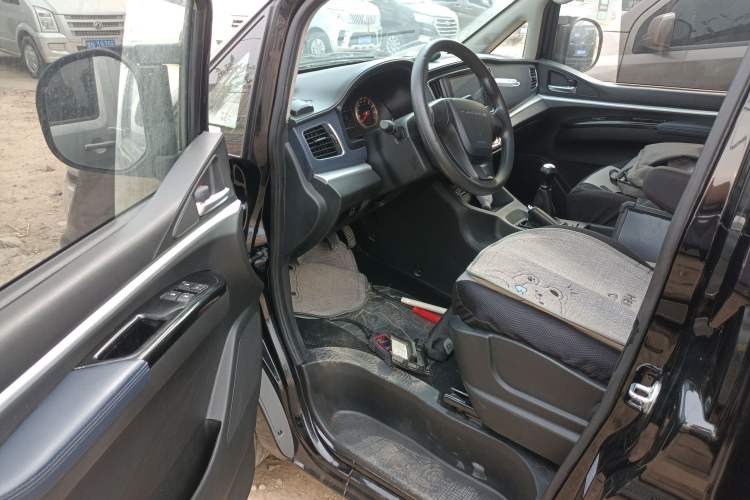 Used FORTHING Lingzhi 2023 M5L 1.6L Comfort Edition 7-Seater
