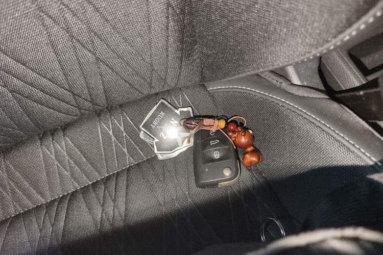 Used Volkswagen T-Cross 2020 280TSI DSG Comfort Edition Vehicle Key