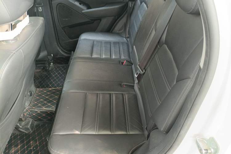 Used BAIC Senova X65 2015 2.0T Automatic Elite Model
