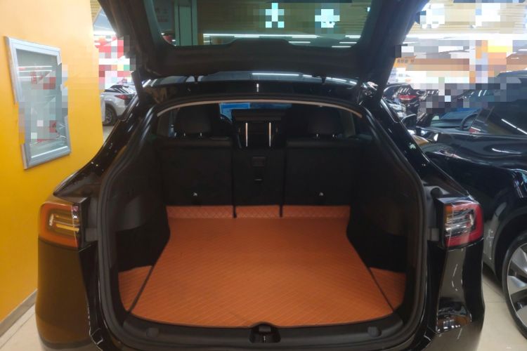 Used Tesla Model Y 2023 Rear-Wheel-Drive Version
