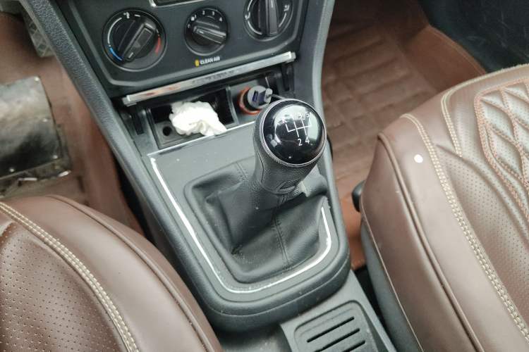 Used Volkswagen Bora 2017 1.6L Manual Fashion Model