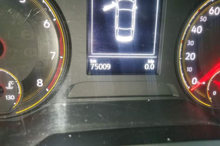 Used Volkswagen Lavida 2021 1.5L Automatic Comfort Edition Odometer Close Up