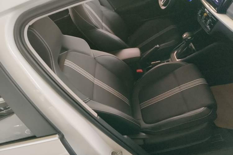 Used Skoda Kamiq 2020 Facelift GT 1.5L Automatic Comfort Edition China VI Standard
