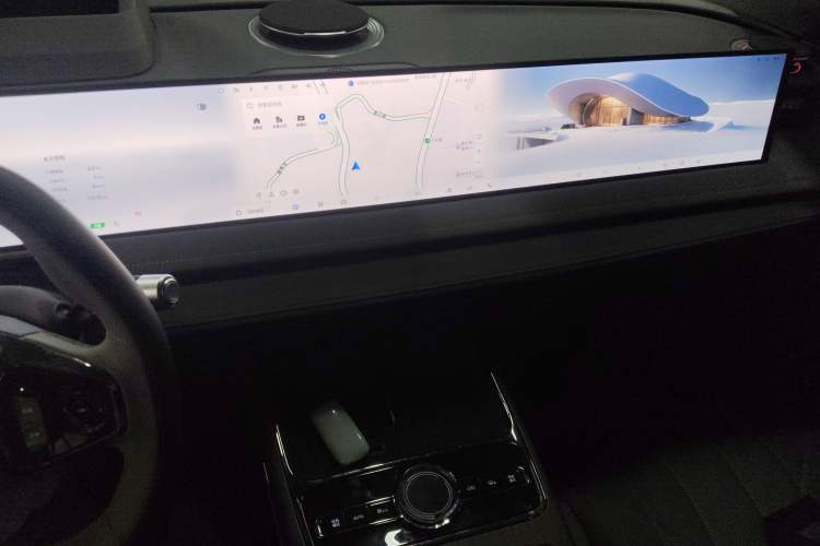 Used Geely Galaxy E8 2025 575 km Exploration Intelligent Driving Edition Audio And AC Panel