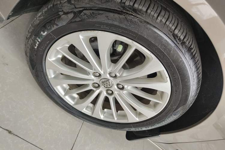 Used Buick LaCrosse 2016 28T Elite Model
