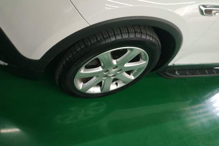 Used Buick Encore 2014 1.4T Automatic All-Wheel-Drive Flagship Edition
