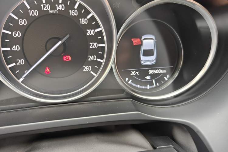 Used Mazda Atenza 2018 2.5L Blue Sky Prestige Edition China V Standard Odometer Close Up