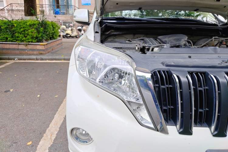 Used Toyota Prado 2016 2.7L Automatic Standard Edition Right Front Headlight