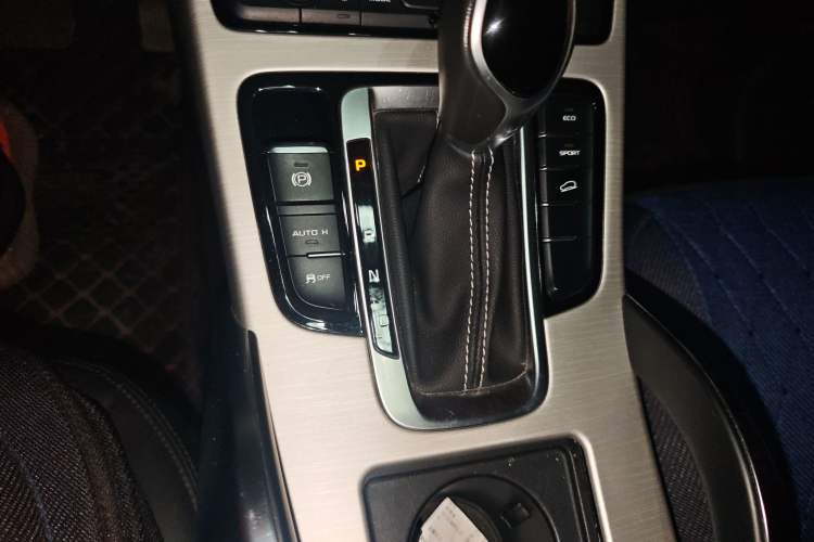 Used Geely Auto Emgrand X7 Sport 2018 1.8TD Automatic Two-Wheel Drive Zhiya Model