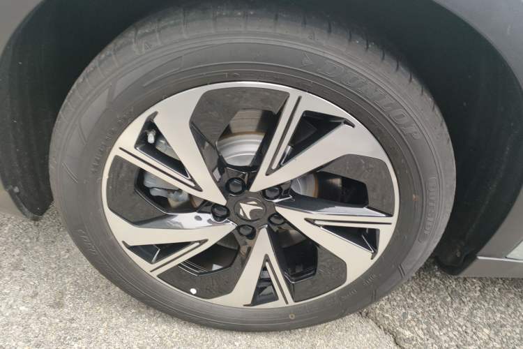 Used ARCFOX Alpha S 2022 525S 160kW Right Rear Wheel Hub