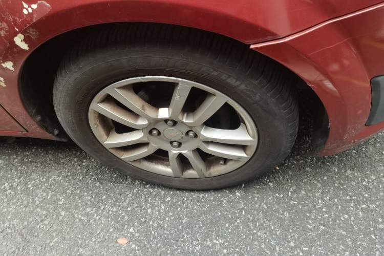 Used Chevrolet Aveo Sonic 2011 Sedan 1.6L Manual Transmission SX
