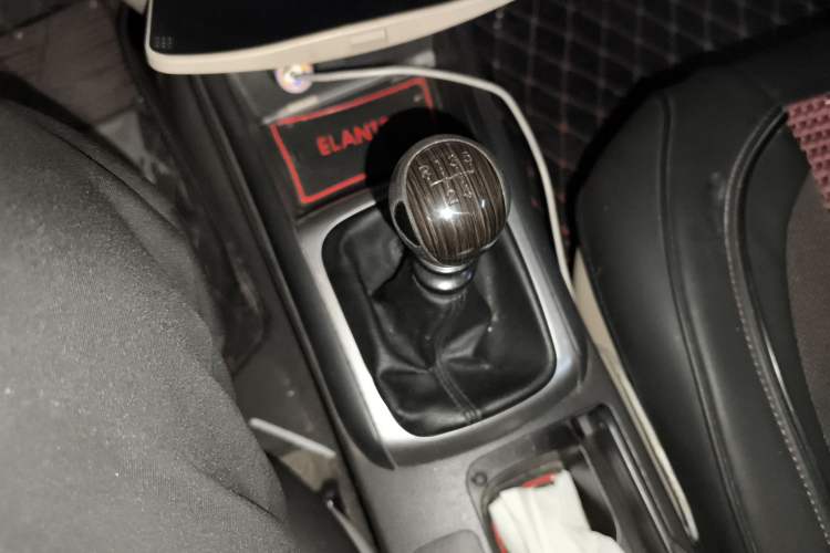 Used Hyundai Celesta 2011 1.6L Manual Comfort Edition
