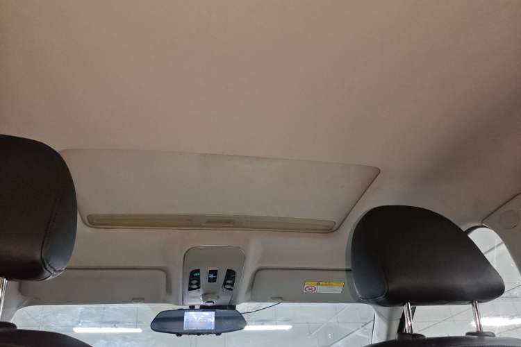 Used Haval H2 2017 Blue Label 1.5T Automatic Two-Wheel Drive Luxury Model Headliner