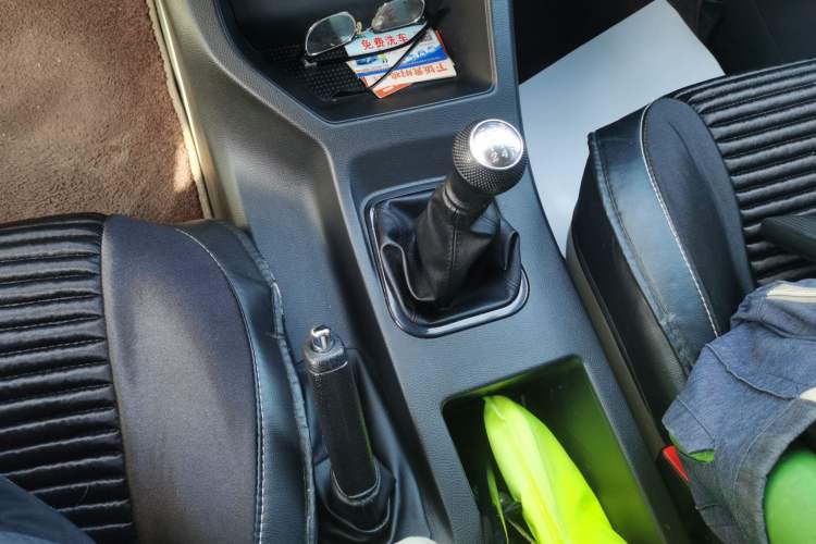 Used FORTHING Lingzhi 2022 M5L 1.6L Utility Model 7 Seats