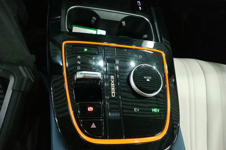 Used EXEED Zhuifeng C-DM 2023 1.5 TCI-DHT 80KM Yu Feng Xing Edition Gear Lever