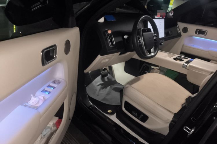 Used Li Auto L8 2023 Pro Model
