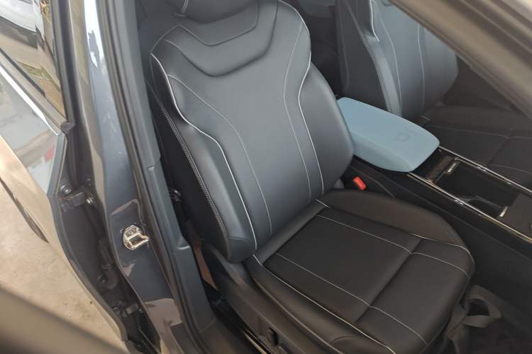 Used Volkswagen ID.4 X 2023 Upgraded Model Pure Intelligent Enjoyment Version Right Front Seat