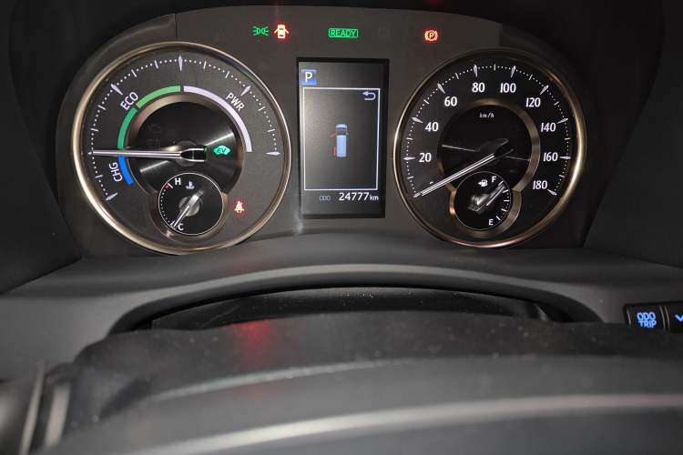 Used Toyota Alphard 2023 Dual-Motor 2.5L Premium Golden Edition