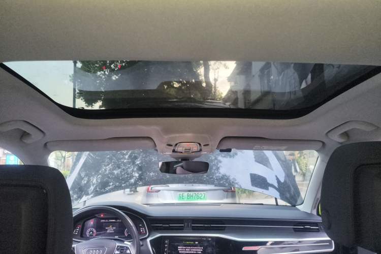 Used Audi A6 2020 allroad quattro Explorer 55 TFSI Prestige Off-Road Model Headliner