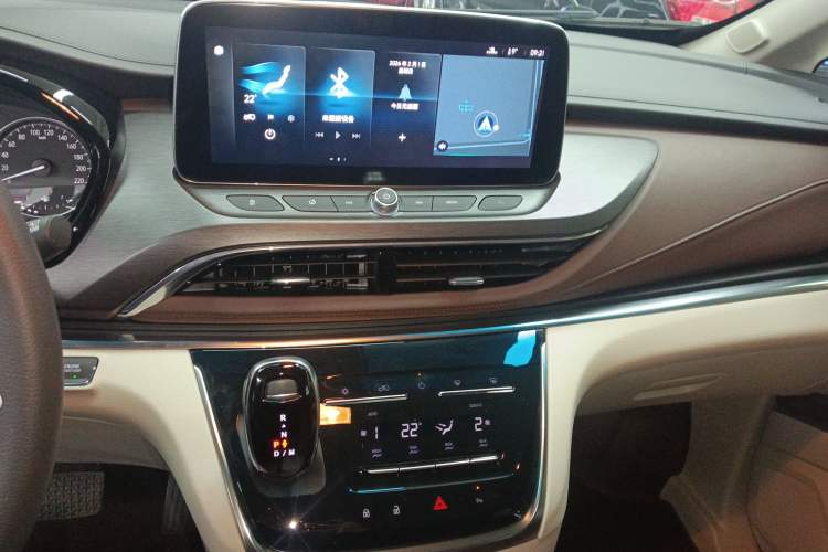 Used Buick GL8 2023 Land Executive Class Smart Enjoyment Model