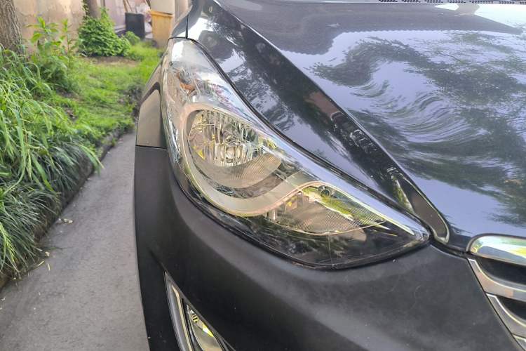 Used Hyundai Elantra (5th Generation / Langdong) 2012 1.6L Manual Leading Model
