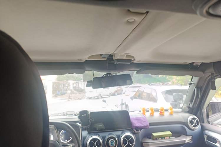 Used BAIC Off-Road BJ40 2018 PLUS 2.0D Manual Four-Wheel Drive Prestige Model China V Emission Standard Headliner