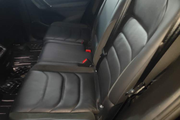 Used Volkswagen Tiguan L 2021 330TSI Automatic Two-Wheel Drive R-Line Enhanced Edition Left Rear Seat