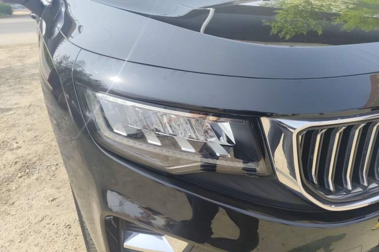 Used Geely Auto Haoyue 2022 1.8TD DCT Luxury 7-Seater Right Front Headlight