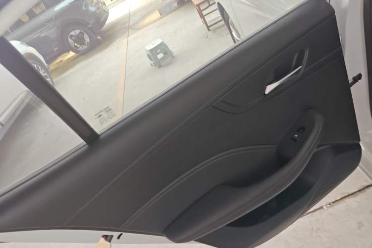 Used Roewe i5 2023 1.5L Manual Comfort Edition