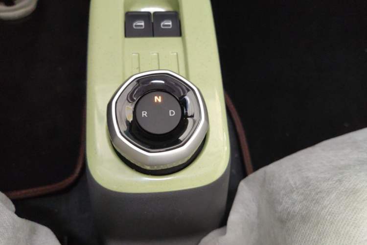 Used Geely Galaxy Panda 2024 Panda Mini 200km Endurance Bear
