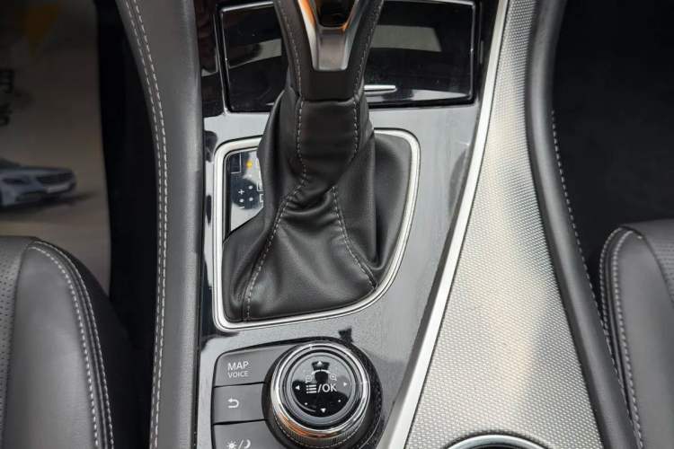 Used Infiniti Q50L 2018 2.0T Enjoyment Version China V Standard
