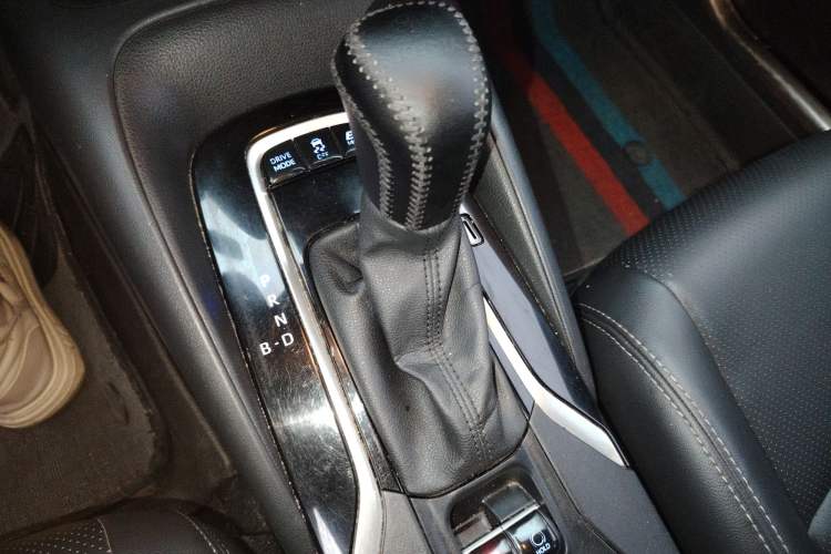 Used Toyota Corolla 2021 Dual-Motor 1.8L E-CVT Elite Edition
