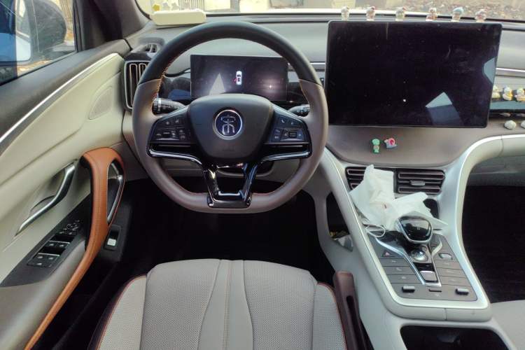 Used BYD Song Pro New Energy 2023 Champion Edition DM-i 110KM Excellence Model Steering Wheel