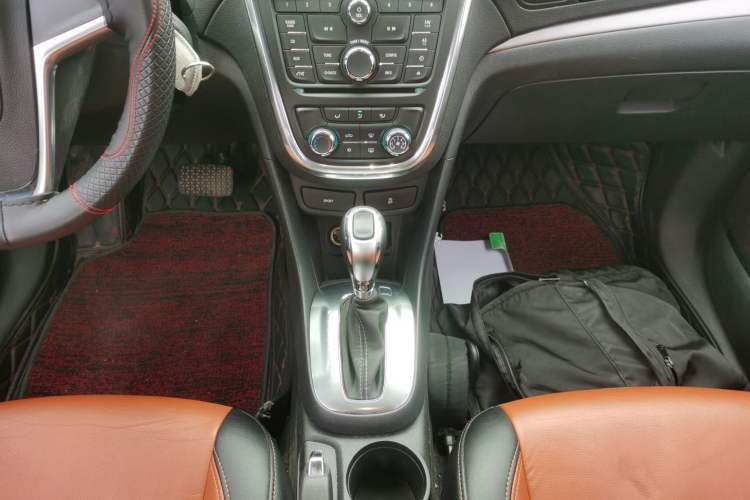 Used Buick Encore 2015 1.4T Automatic Two-Wheel Drive Urban Elite Version Gear Lever