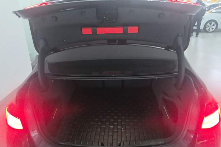 Used BMW 3 Series 2017 320Li Luxury Design Package
