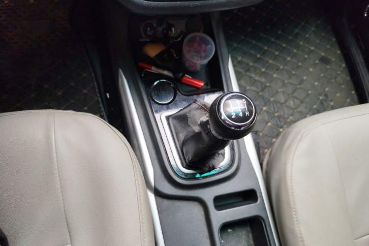 Used SWM X2 2021 1.5L Manual Business Version 7 Seats