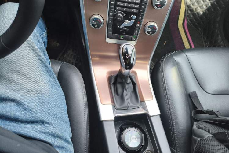 Used Volvo XC60 2017 T5 AWD Smart Upgrade Edition