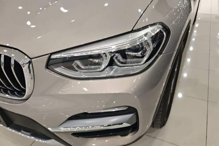 Used BMW X3 2018 xDrive25i Luxury Package China VI Emission Standard