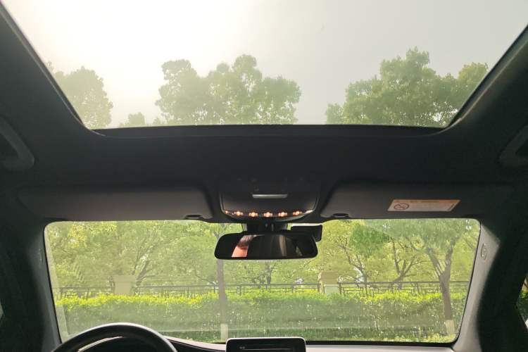 Used Mercedes-Benz GLC 2019 GLC 260 L 4MATIC Dynamic Model Headliner