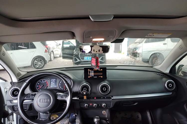 Used Audi A3 2015 Limousine 35 TFSI Millionth Anniversary Intelligent Leading Model Headliner