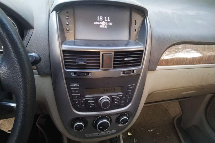 Used Buick Excelle 2015 1.5L Manual Classic Trim Audio And AC Panel
