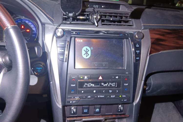 Used Toyota Camry 2016 Dual-Engine 2.5 HG 10th Anniversary Deluxe Navigation Edition