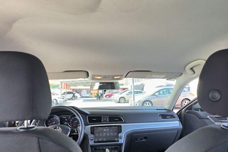 Used Volkswagen Lamando 2015 230TSI DSG Fashion Edition
